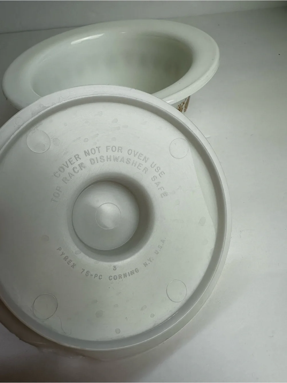 Vintage Pyrex Butterly Gold Butter Tub With Lid Milky White Gold Flowers #75